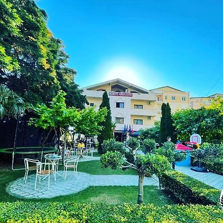 Hotel Ambasador Garden Lezhe Luaran gambar