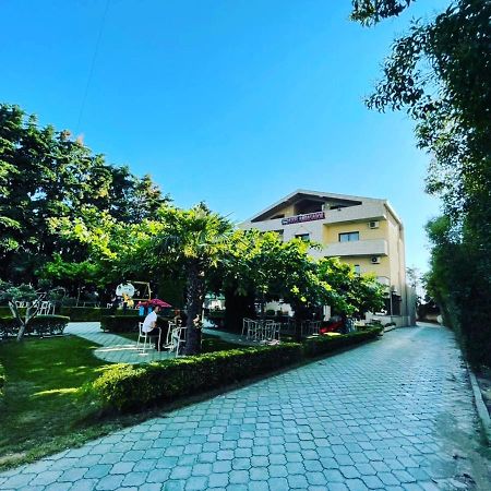 Hotel Ambasador Garden Lezhe Luaran gambar