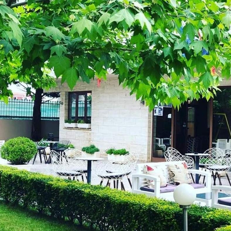 Hotel Ambasador Garden Lezhe Luaran gambar
