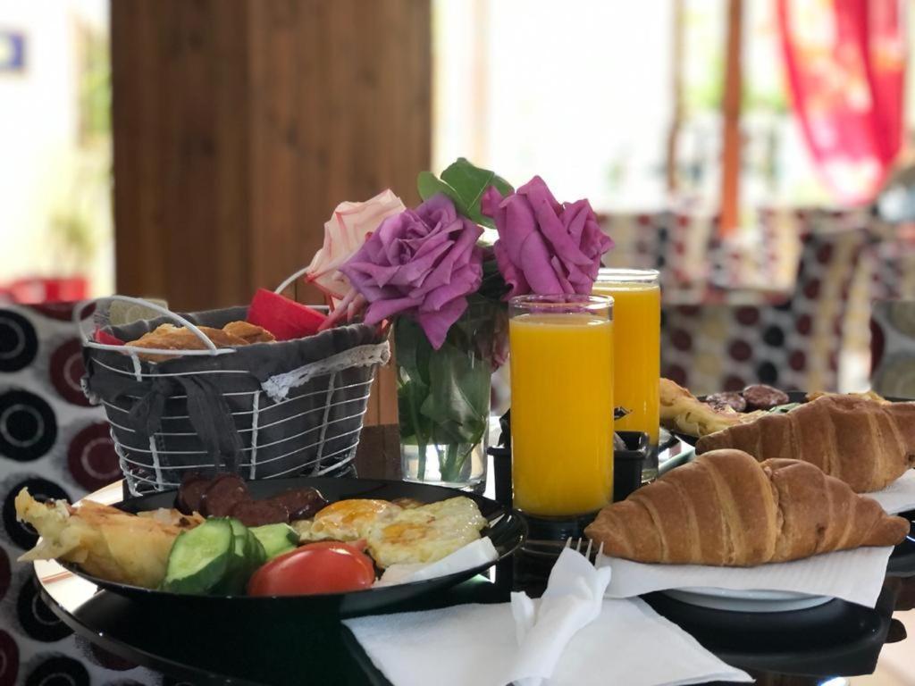 Hotel Ambasador Garden Lezhe Luaran gambar