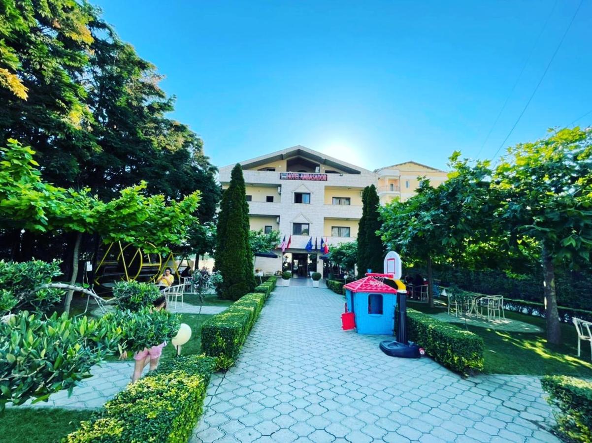 Hotel Ambasador Garden Lezhe Luaran gambar