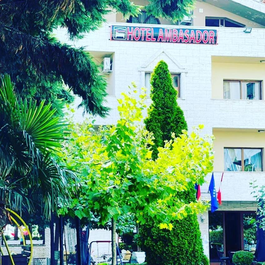 Hotel Ambasador Garden Lezhe Luaran gambar