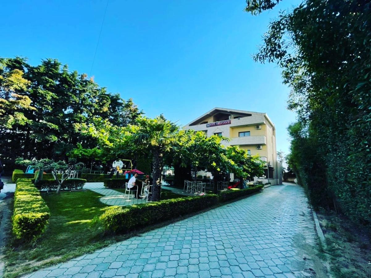 Hotel Ambasador Garden Lezhe Luaran gambar