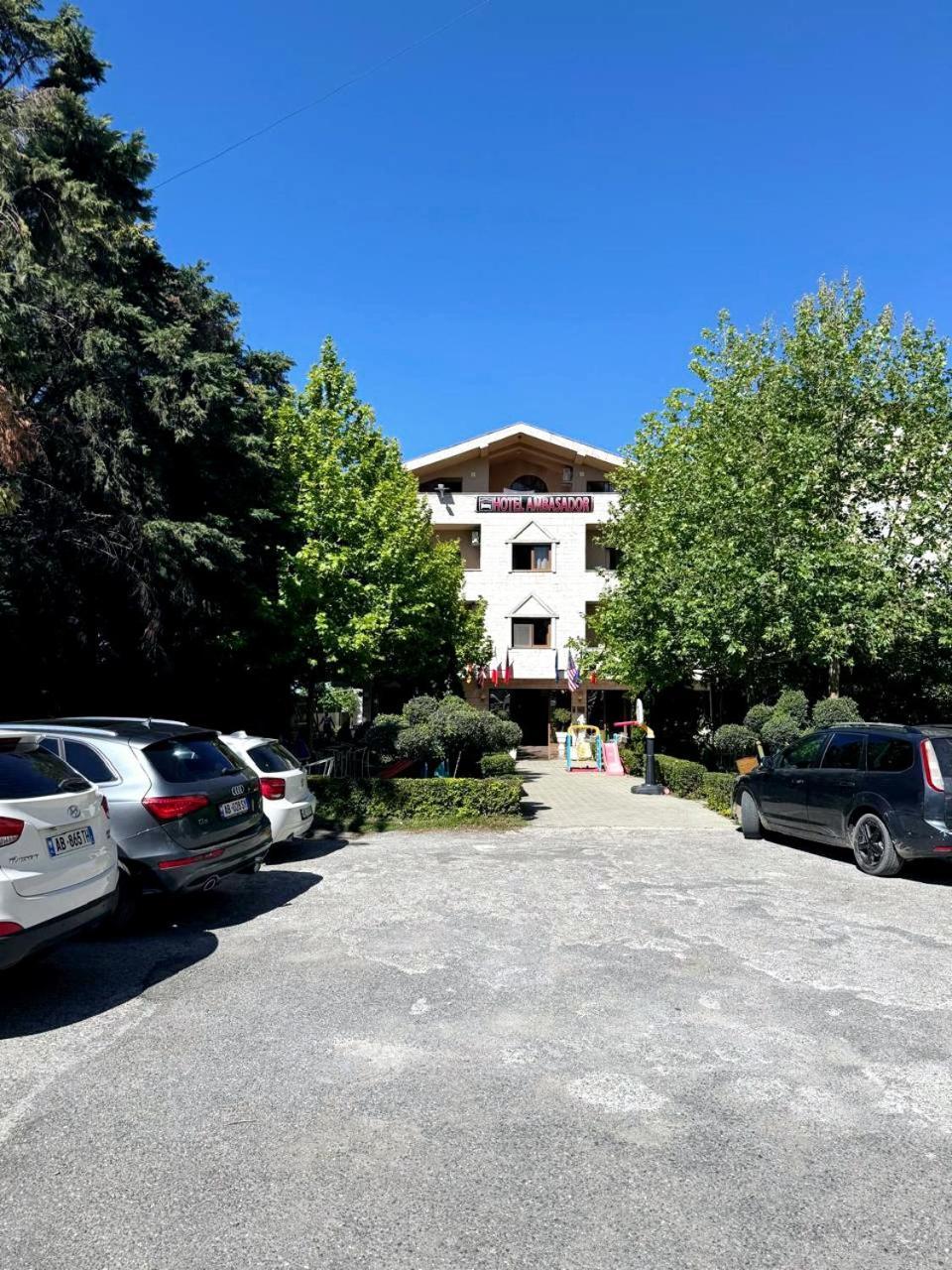 Hotel Ambasador Garden Lezhe Luaran gambar